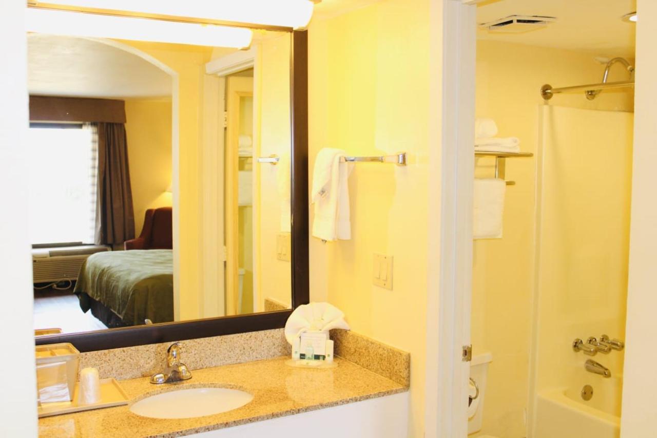 Quality Inn Indianola Eksteriør billede